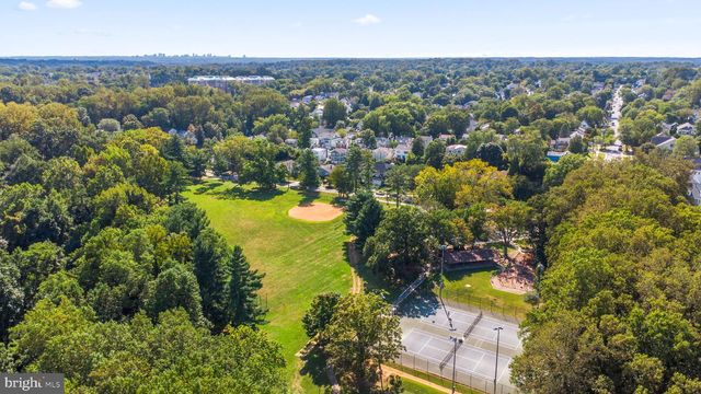 9204 VILLA DR, Bethesda, MD 20817