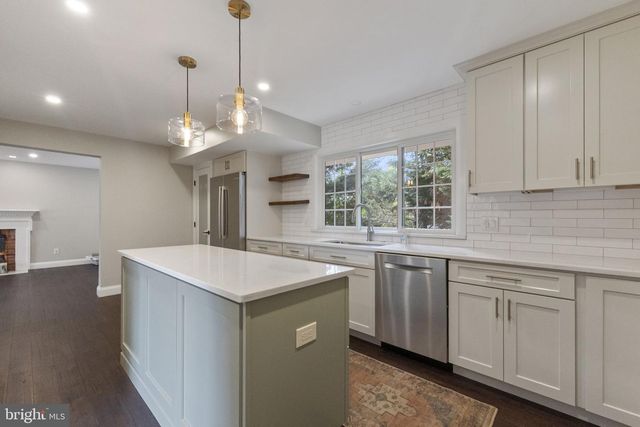 9204 VILLA DR, Bethesda, MD 20817