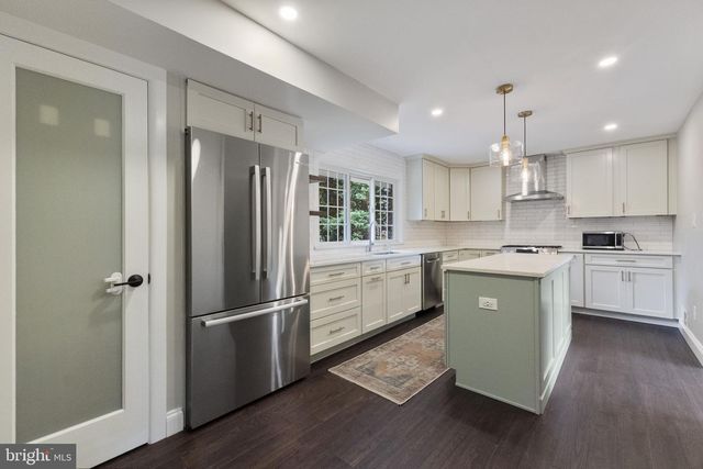 9204 VILLA DR, Bethesda, MD 20817