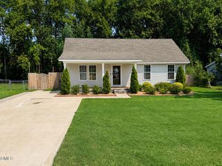 117 Elfreth Lane, Spring Lake, NC 28390