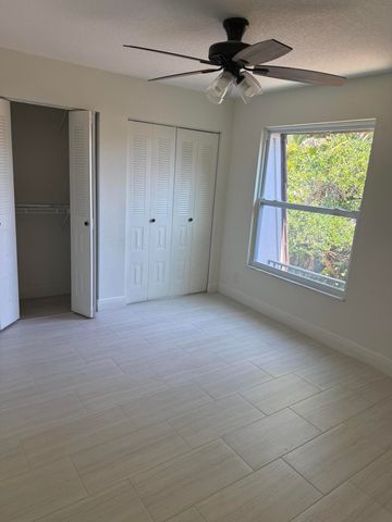 7658 Courtyard Run W, Boca Raton, FL 33433