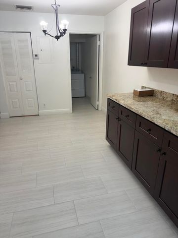 7658 Courtyard Run W, Boca Raton, FL 33433