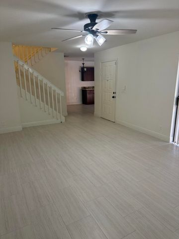 7658 Courtyard Run W, Boca Raton, FL 33433