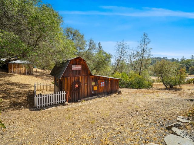 4711 Meadowview Acres Rd, Cool, CA 95614