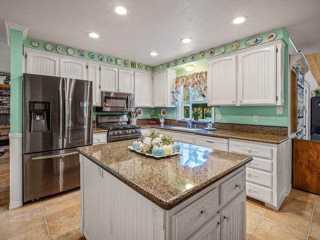 4711 Meadowview Acres Rd, Cool, CA 95614
