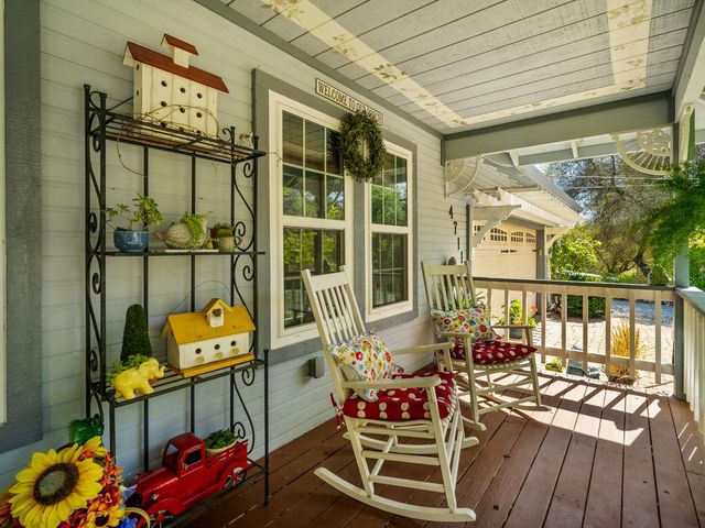 4711 Meadowview Acres Rd, Cool, CA 95614