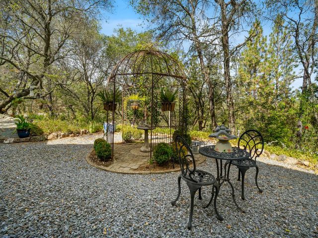 4711 Meadowview Acres Rd, Cool, CA 95614