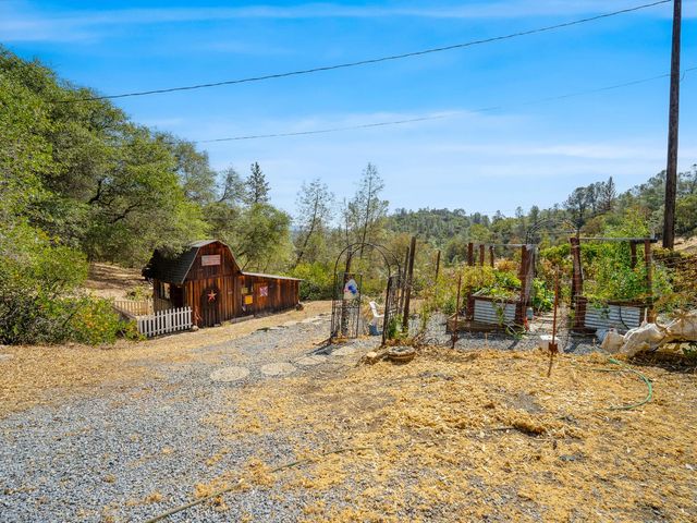 4711 Meadowview Acres Rd, Cool, CA 95614
