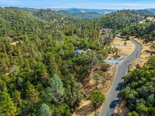 4711 Meadowview Acres Rd, Cool, CA 95614