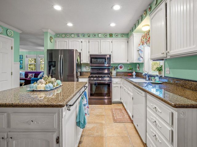 4711 Meadowview Acres Rd, Cool, CA 95614