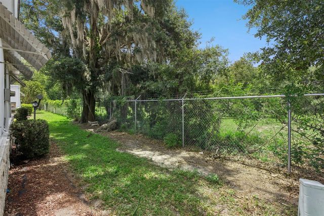 104 OLEANDER COVE, Leesburg, FL 34748