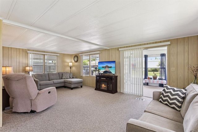 104 OLEANDER COVE, Leesburg, FL 34748