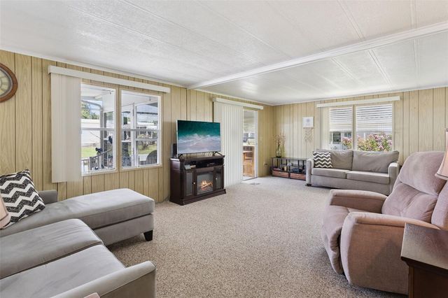 104 OLEANDER COVE, Leesburg, FL 34748