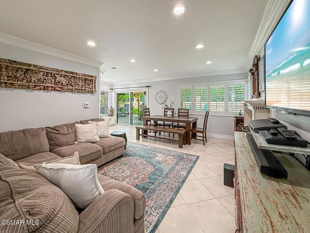 3042 N Geronimo Avenue, Simi Valley, CA 93063