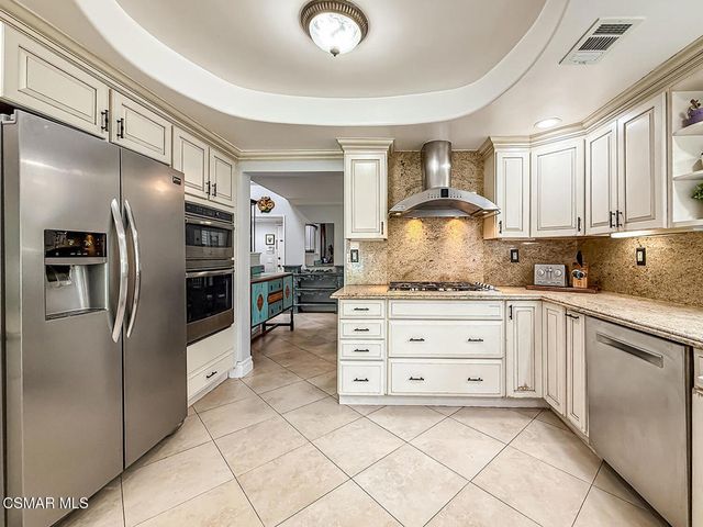 3042 N Geronimo Avenue, Simi Valley, CA 93063