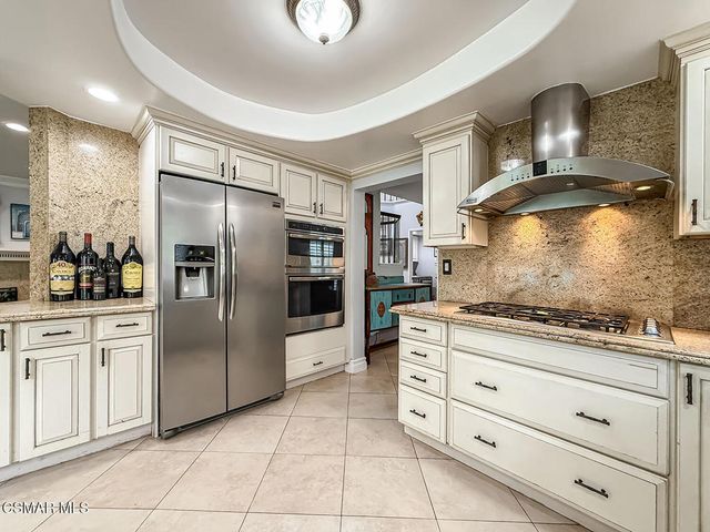 3042 N Geronimo Avenue, Simi Valley, CA 93063