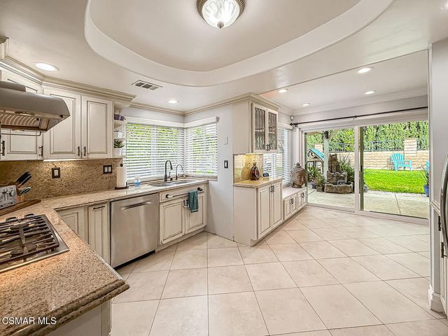 3042 N Geronimo Avenue, Simi Valley, CA 93063