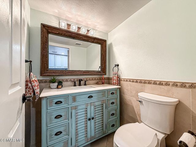 3042 N Geronimo Avenue, Simi Valley, CA 93063