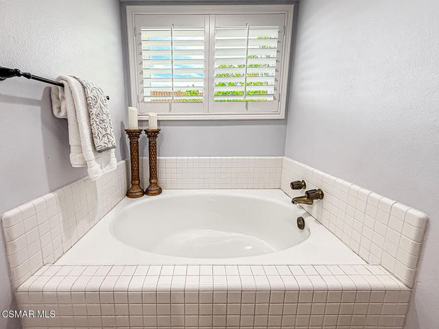 3042 N Geronimo Avenue, Simi Valley, CA 93063