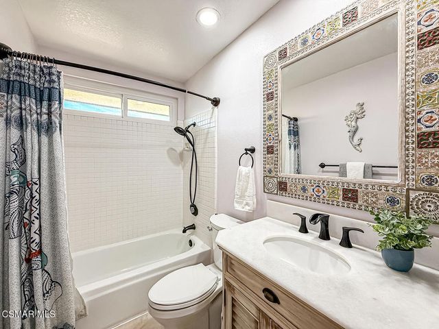 3042 N Geronimo Avenue, Simi Valley, CA 93063