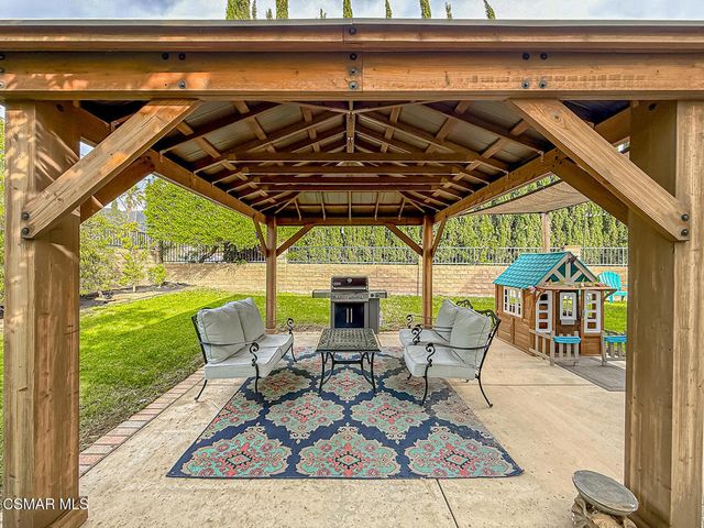 3042 N Geronimo Avenue, Simi Valley, CA 93063