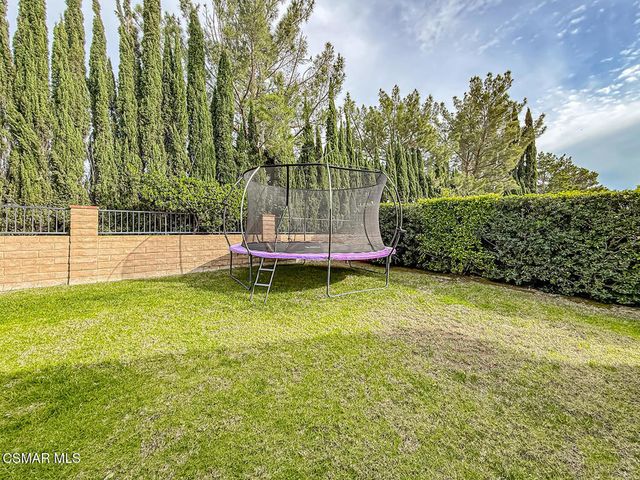 3042 N Geronimo Avenue, Simi Valley, CA 93063