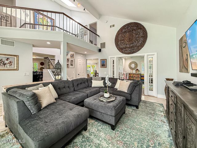 3042 N Geronimo Avenue, Simi Valley, CA 93063