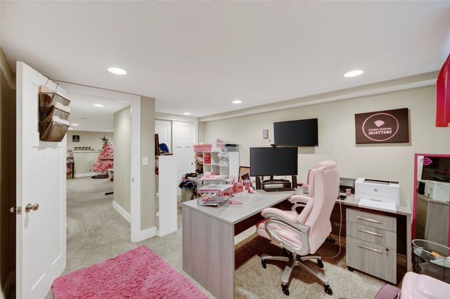 4204 Thompson Avenue, Des Moines, IA 50317