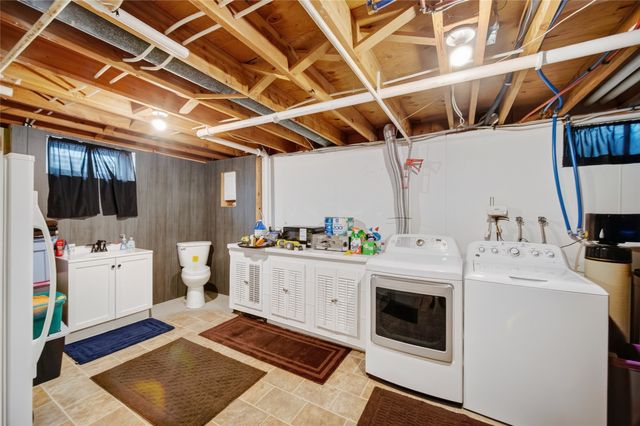 4204 Thompson Avenue, Des Moines, IA 50317
