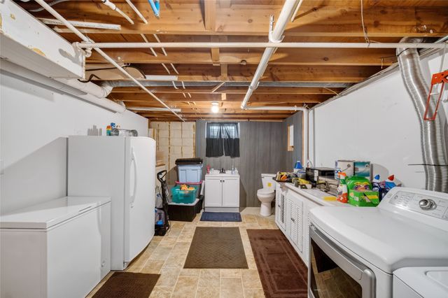 4204 Thompson Avenue, Des Moines, IA 50317