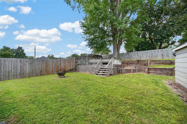 4204 Thompson Avenue, Des Moines, IA 50317