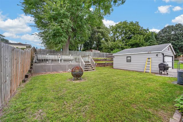 4204 Thompson Avenue, Des Moines, IA 50317