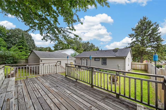 4204 Thompson Avenue, Des Moines, IA 50317