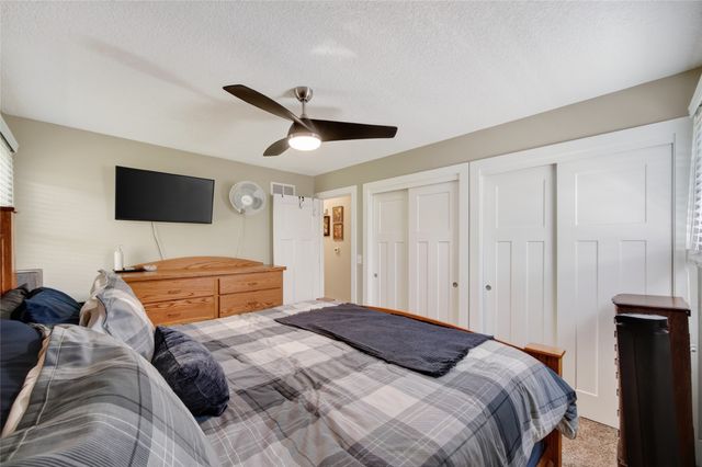 4204 Thompson Avenue, Des Moines, IA 50317