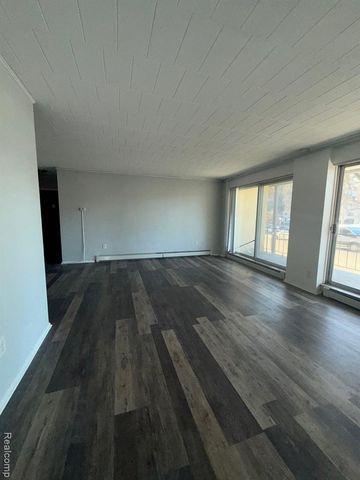 8300 E Jefferson Avenue 107, Detroit, MI 48214