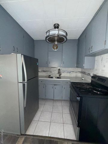 8300 E Jefferson Avenue 107, Detroit, MI 48214