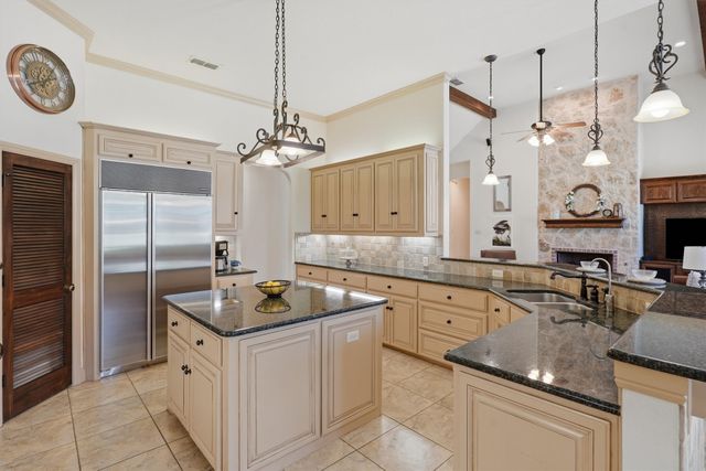 3832 Eagles Nest Trail, Burleson, TX 76028