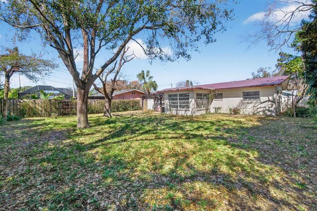 11360 87TH AVENUE, Seminole, FL 33772