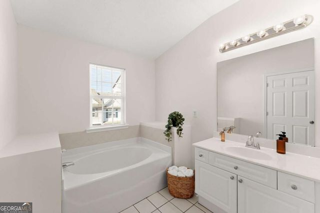 4817 Zephyr Cove Place, Flowery Branch, GA 30542