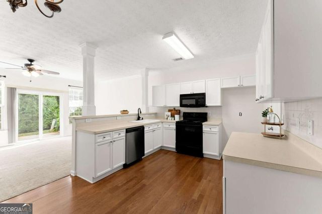 4817 Zephyr Cove Place, Flowery Branch, GA 30542