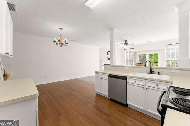 4817 Zephyr Cove Place, Flowery Branch, GA 30542