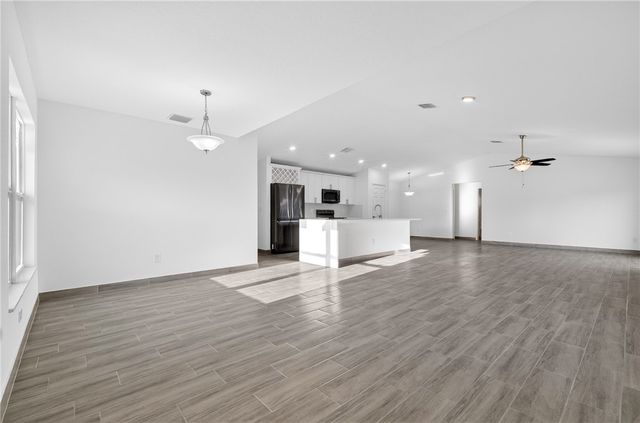 8613 103 Avenue, Vero Beach, FL 32967