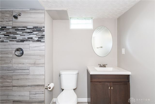 3801 Valleywood Drive, Kettering, OH 45429