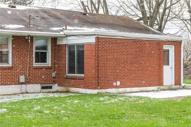 3801 Valleywood Drive, Kettering, OH 45429