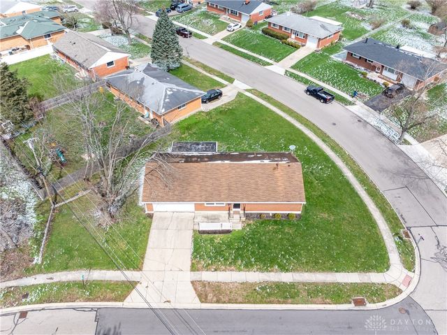 3801 Valleywood Drive, Kettering, OH 45429