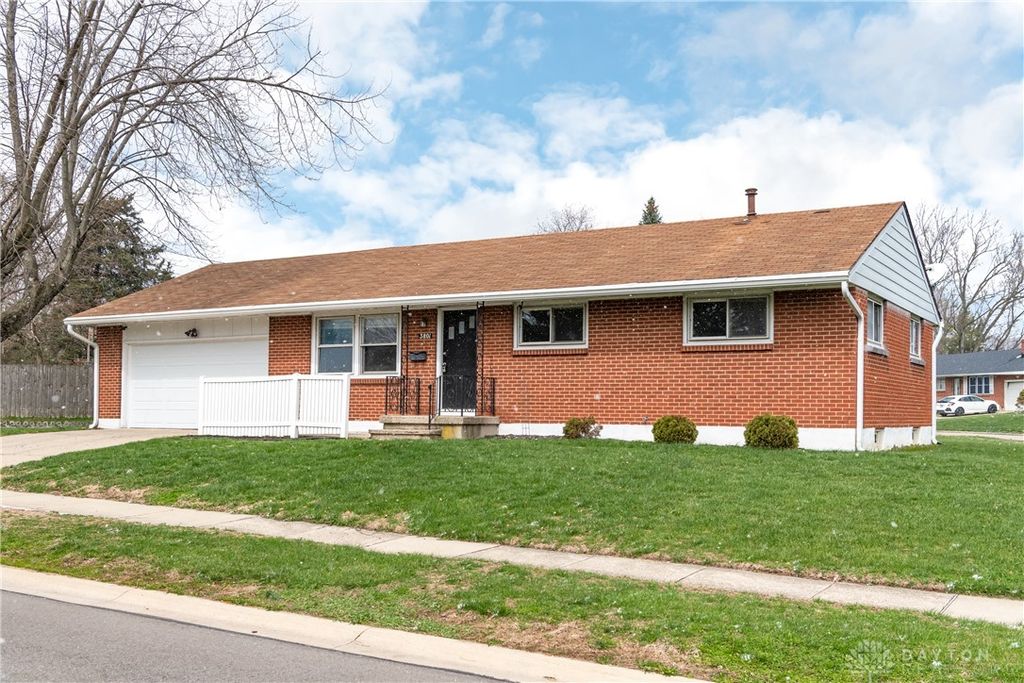 3801 Valleywood Drive, Kettering, OH 45429