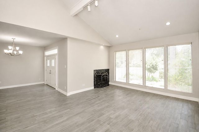 7655 S Braeswood Boulevard 27, Houston, TX 77071