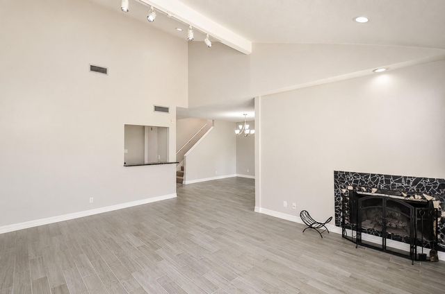 7655 S Braeswood Boulevard 27, Houston, TX 77071