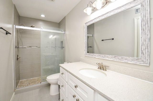 7655 S Braeswood Boulevard 27, Houston, TX 77071