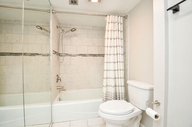 7655 S Braeswood Boulevard 27, Houston, TX 77071